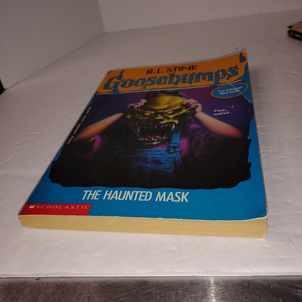 Goosebumps #11 The Haunted Mask R.L. Stine FIRST PRINT - Picture 4 of 11